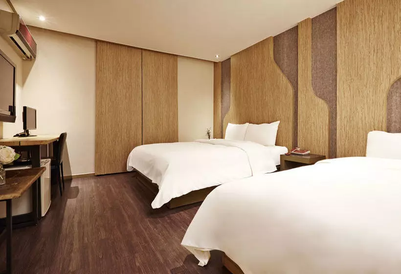 Fotos del hotel E:  4