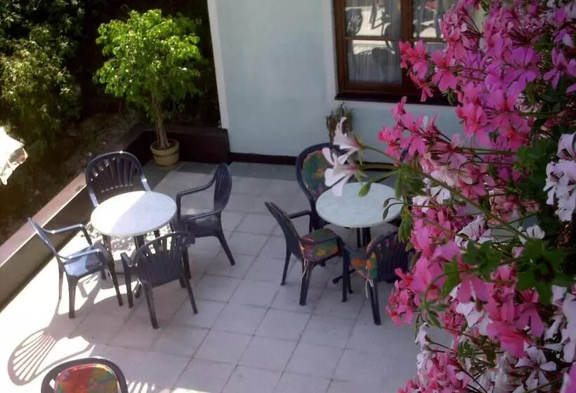 Fotos del hotel Gasthof Zum Kaiserweg:  5