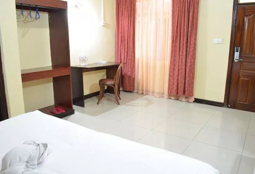 Fotos del hotel Royal City:  5