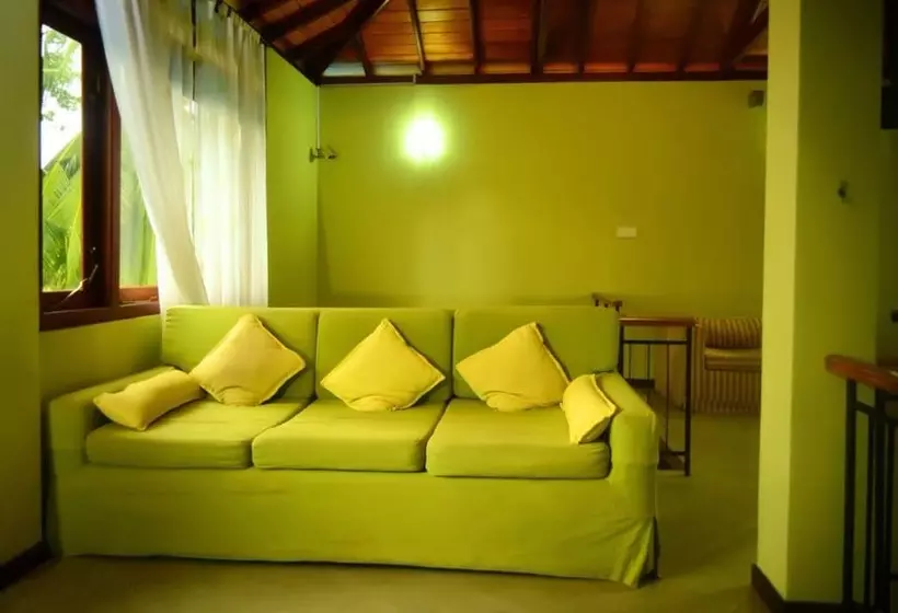 Tropical Retreat Tropical Retreat