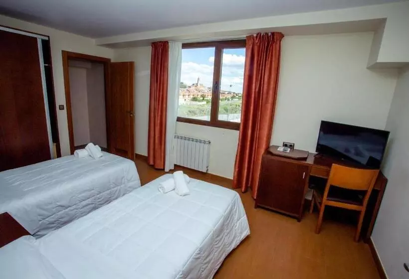 Fotos del hotel Villa De Cárcar:  8