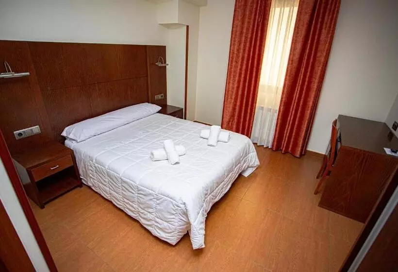 Fotos del hotel Villa De Cárcar:  17