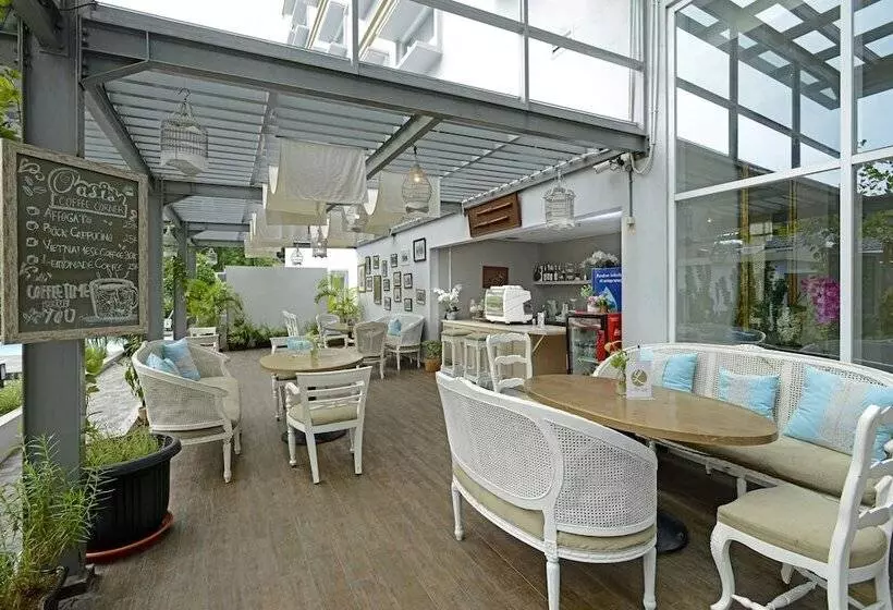 Fotos del hotel La Lisa Hotel Surabaya:  7