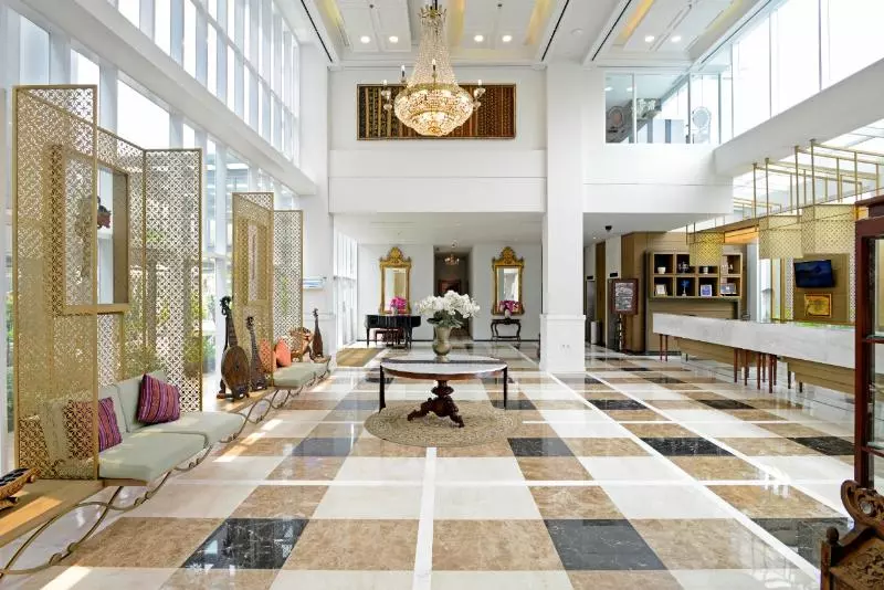 Fotos del hotel La Lisa Hotel Surabaya:  4
