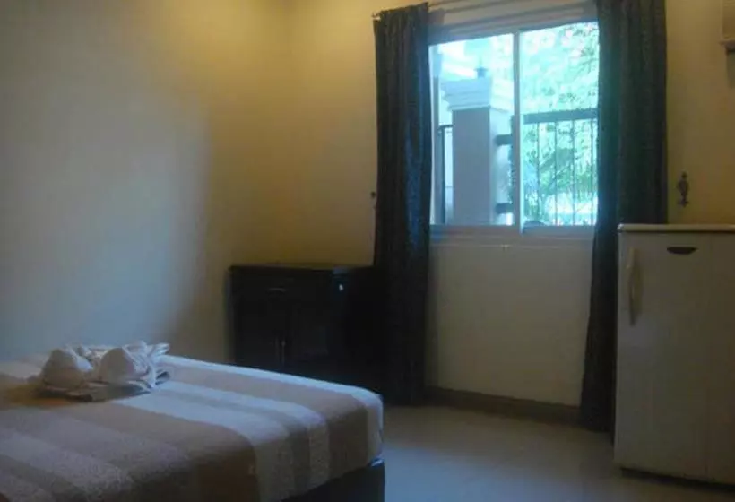 Fotos del hotel Balibago Villa:  8