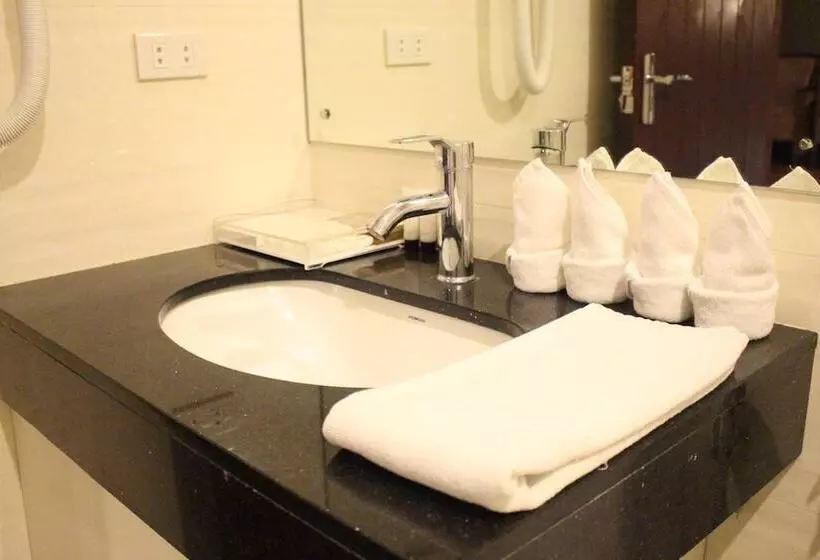 Fotos del hotel Crown Legacy:  14