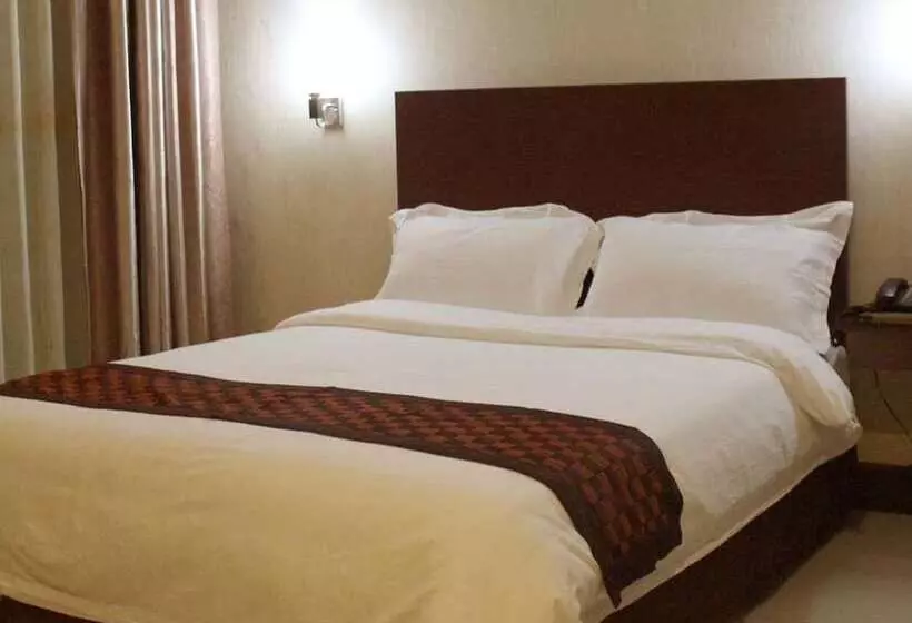 Fotos del hotel Crown Legacy:  13