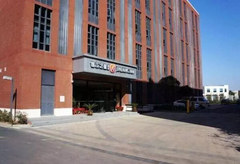 Jinjiang Inn Select Shanghai Chuansha Subway Station