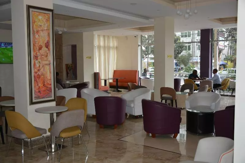 Fotos del hotel Azzeman:  3