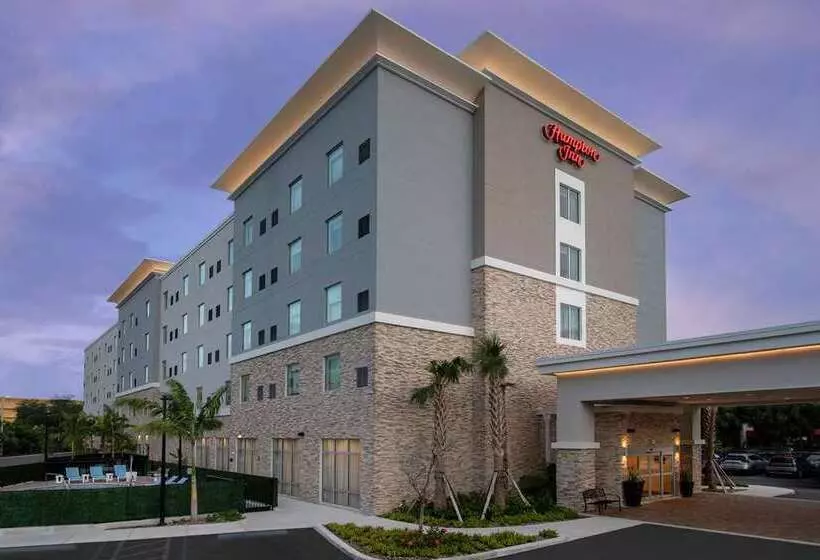 Hampton Inn Miami Airport East