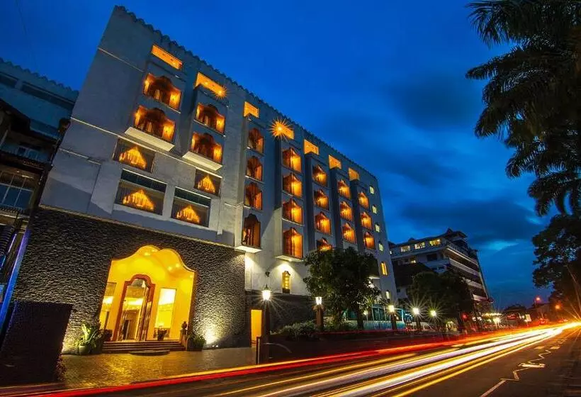 Fotos del hotel Royal Kandyan:  21