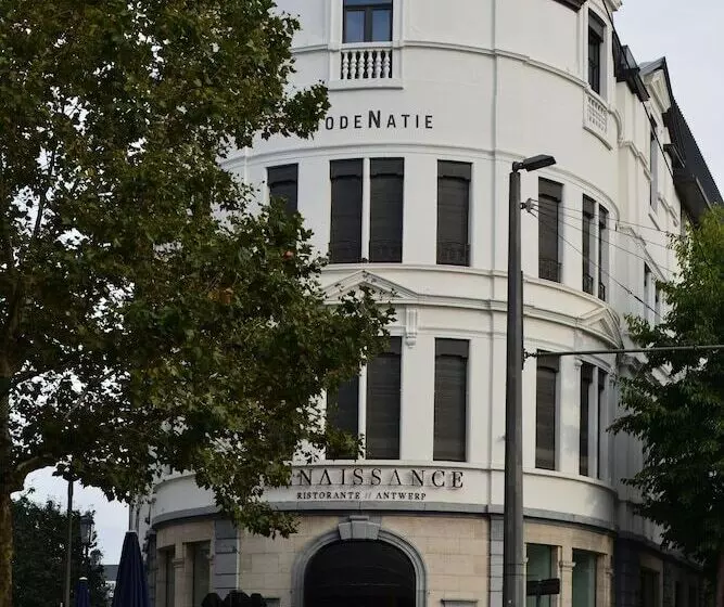 U Eat & Sleep Antwerp