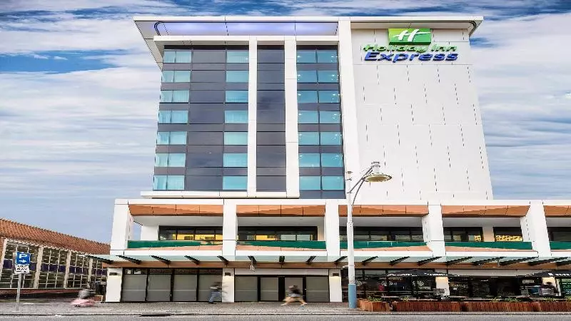 Holiday Inn Express Adelaide City Centre, An Ihg