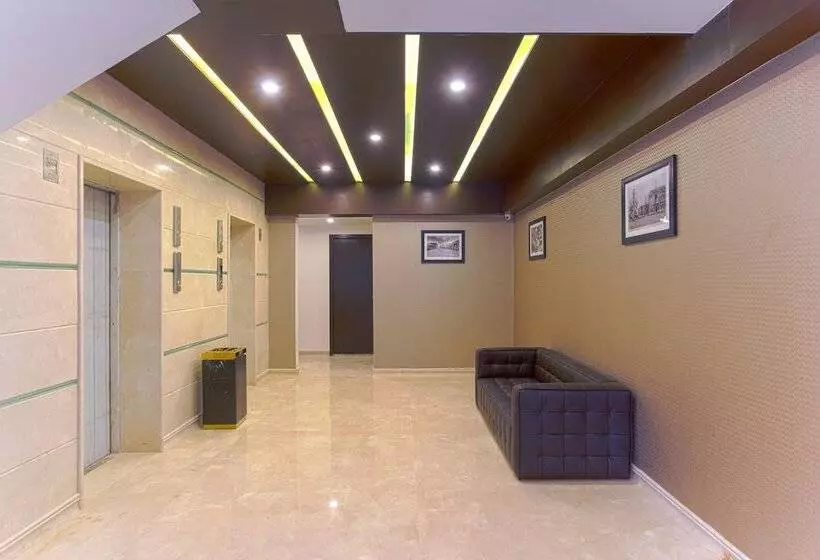 Fotos del hotel Treebo Grand Premier Suites:  14