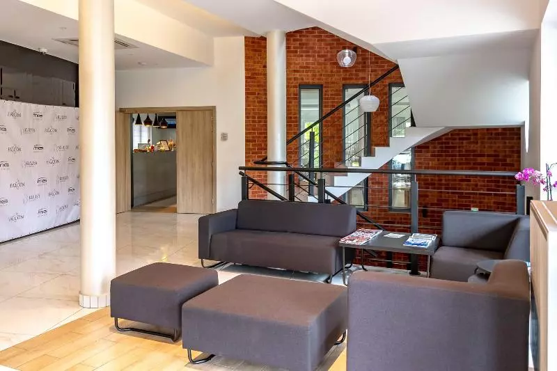 Fotos del hotel Falcon:  2