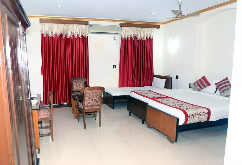 Ymca Seacom Inn