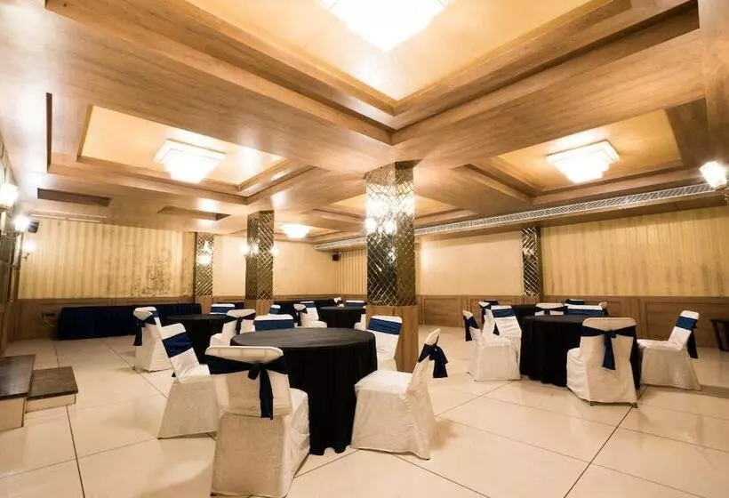 Fotos del hotel The Livin:  11