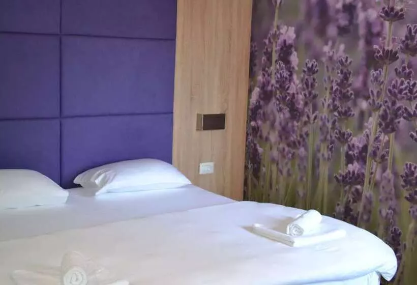 Fotos del hotel Villa Pergola:  4