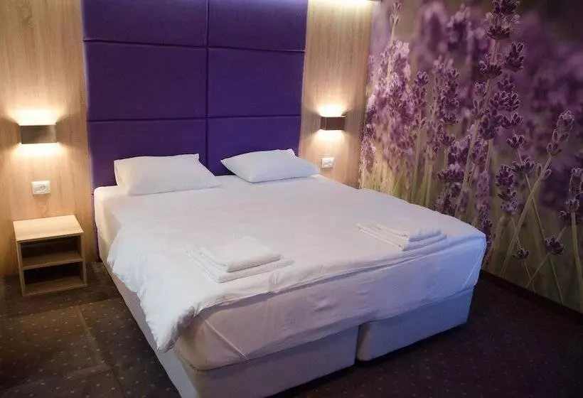 Fotos del hotel Villa Pergola:  5