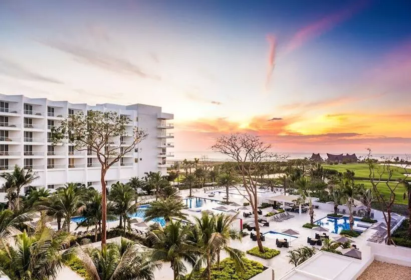 Dreams Karibana Cartagena Beach & Golf Resort