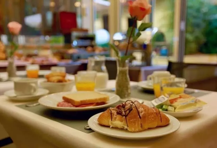 Fotos del hotel Pullman:  2