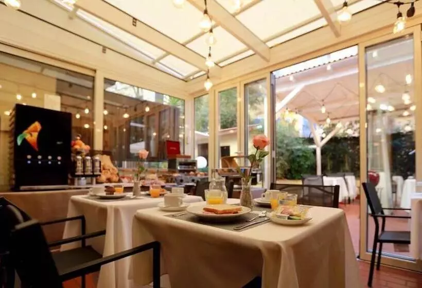 Fotos del hotel Pullman:  7