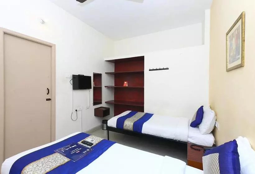 Fotos del hotel Oyo 3860 Apartment Jls Gruha:  21