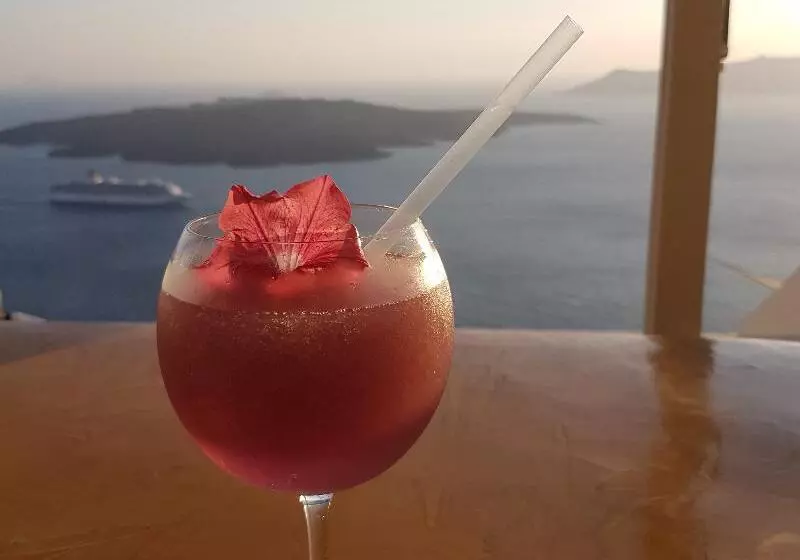 Fotos del hotel On The Cliff Suites:  4
