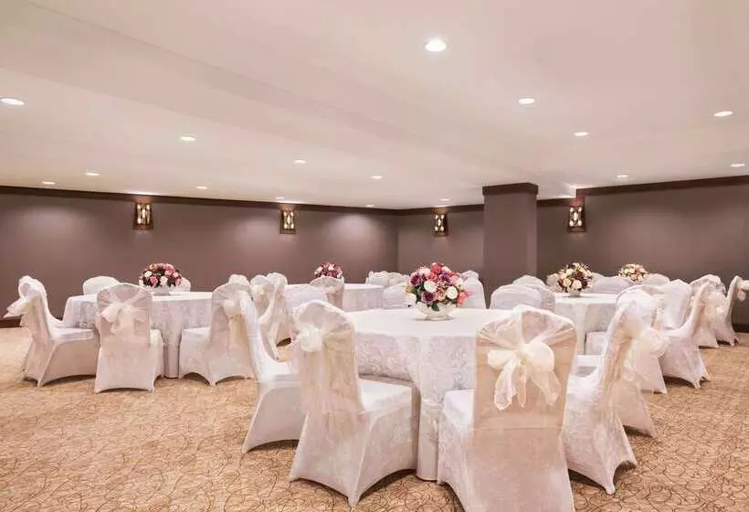 Fotos del hotel Ramada By Wyndham Istanbul Alibeykoy:  20