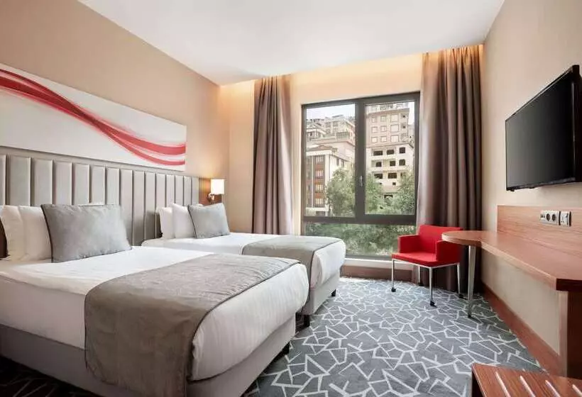 Fotos del hotel Ramada By Wyndham Istanbul Alibeykoy:  21