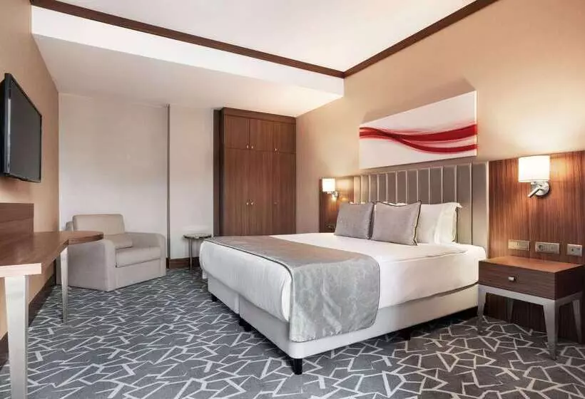 Fotos del hotel Ramada By Wyndham Istanbul Alibeykoy:  10