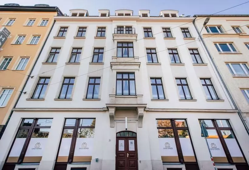 Fotos del hotel Luga Homes  Stadthaus:  12