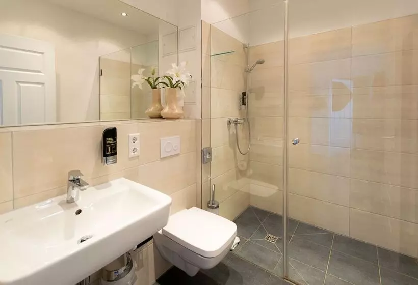 Fotos del hotel Luga Homes  Stadthaus:  20