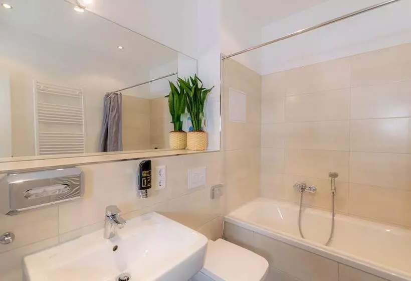 Fotos del hotel Luga Homes  Stadthaus:  23