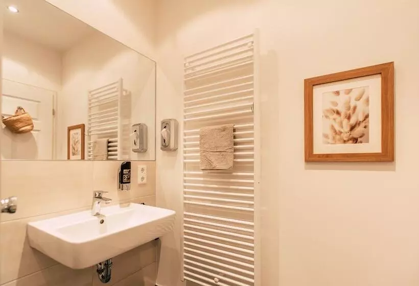 Fotos del hotel Luga Homes  Stadthaus:  5