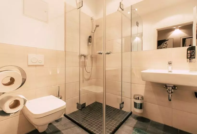 Fotos del hotel Luga Homes  Stadthaus:  21