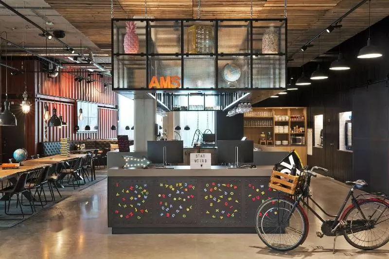 Fotos del hotel Moxy Amsterdam Houthavens:  3