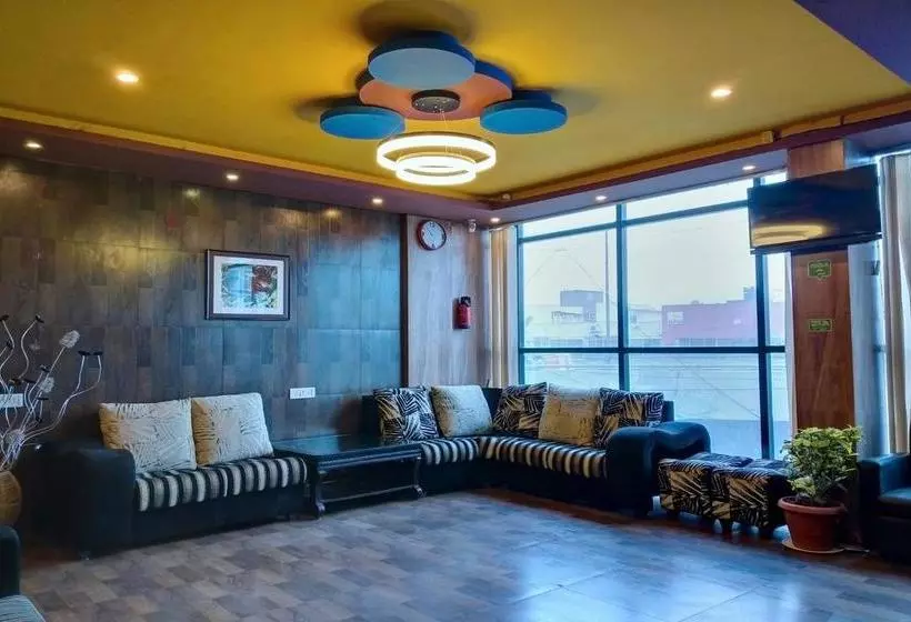 Fotos del hotel Fab Platinum:  7