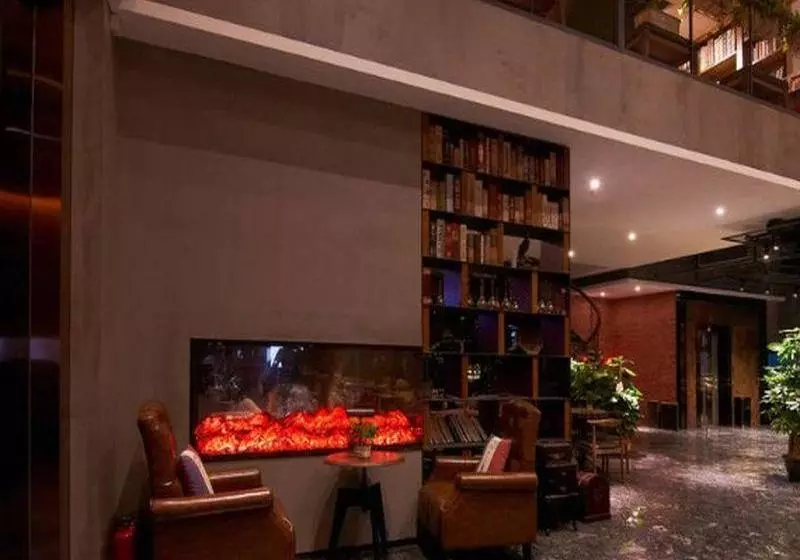 Fotos del hotel James Joyce Coffetel Guangzhou Shijing City Plaza:  6