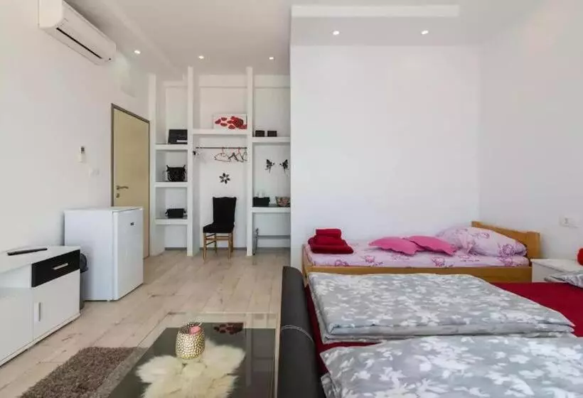 Fotos del hotel Super Horizont Apartments:  18