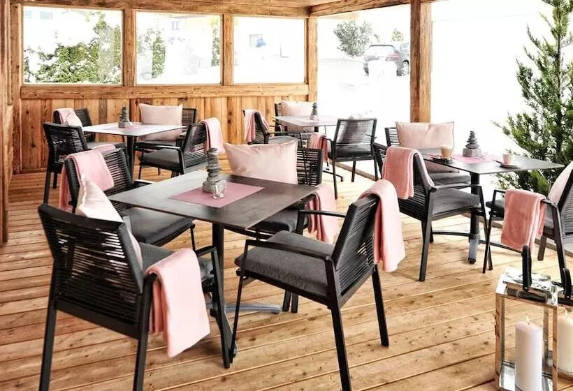 Fotos del hotel Alpenstern:  14