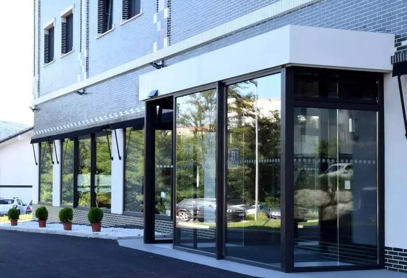 Fotos del hotel New Bilbao Airport:  6