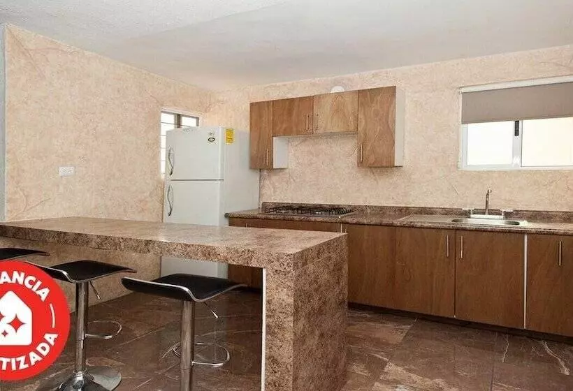 Fotos del hotel Econosuites Monterrey:  6