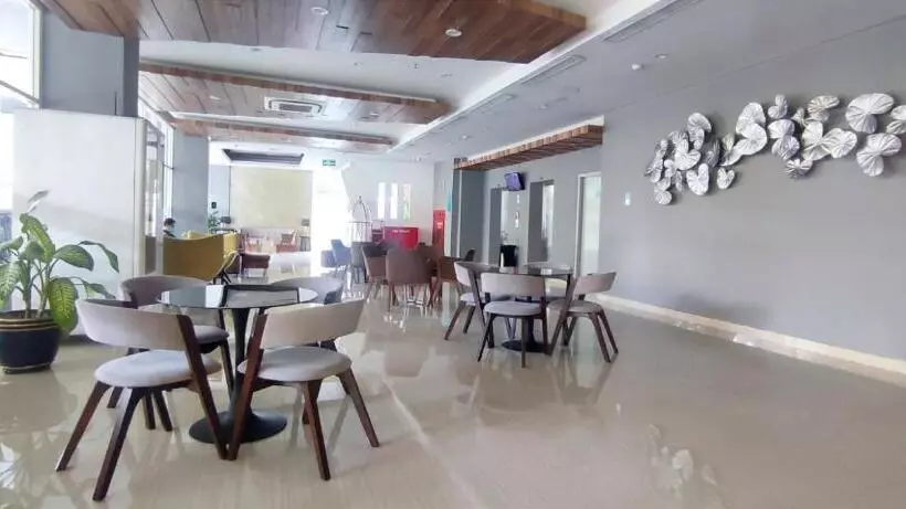 Fotos del hotel Pesonna Gresik:  4