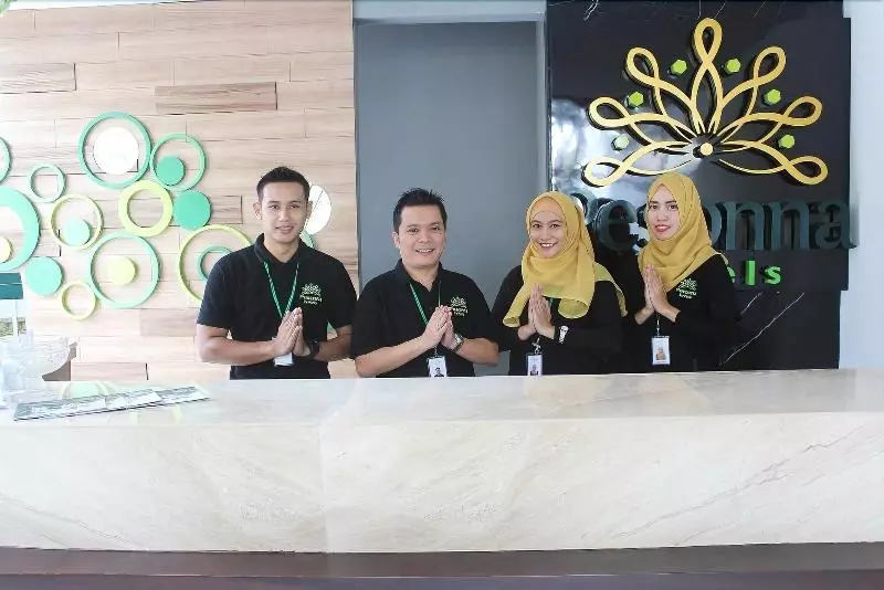 Fotos del hotel Pesonna Gresik:  21