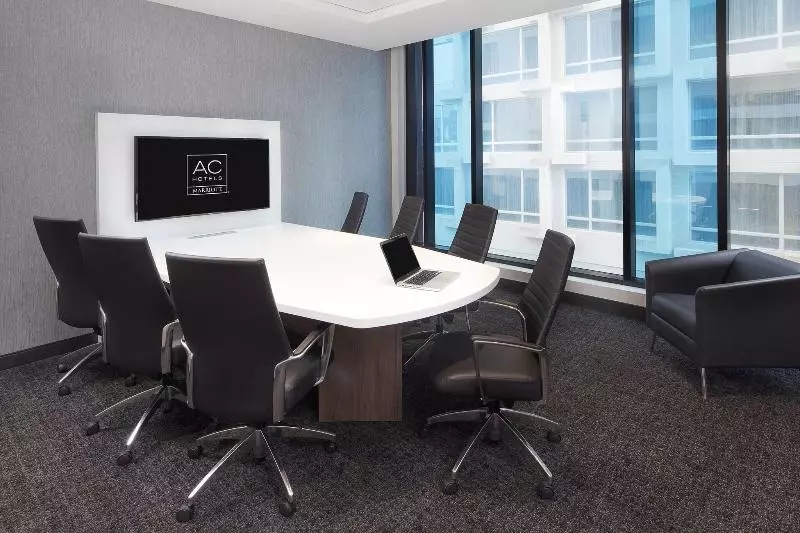 Fotos del hotel Ac  By Marriott Montreal Downtown:  21