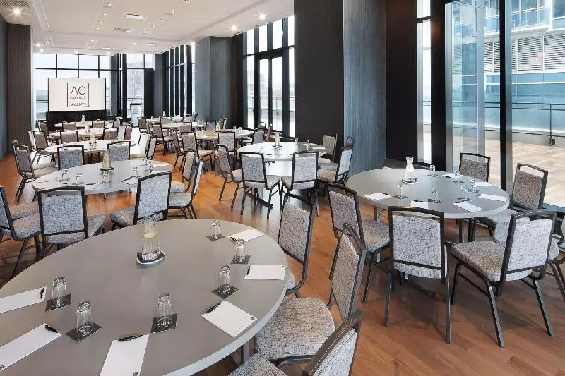 Fotos del hotel Ac  By Marriott Montreal Downtown:  19