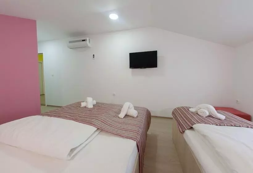 Fotos del hotel Guest House City Star:  23