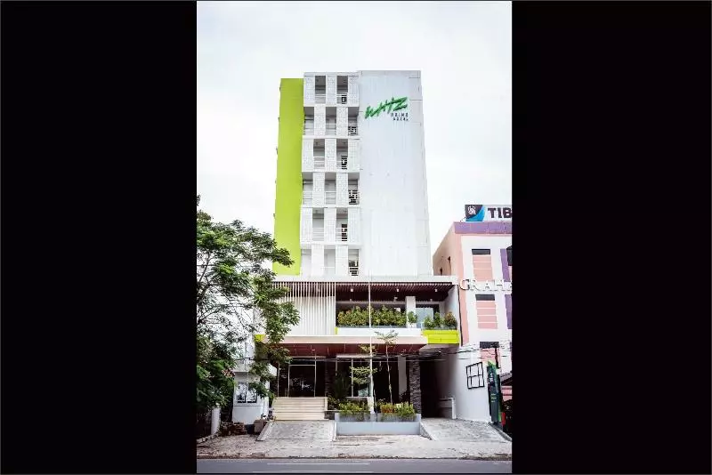 Whiz Prime Sudirman Makassar