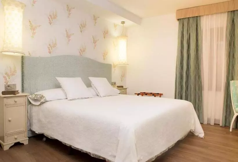 Fotos del hotel Hierbaluisa:  12